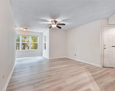 4504 Commander Drive - Photo Thumbnail 15