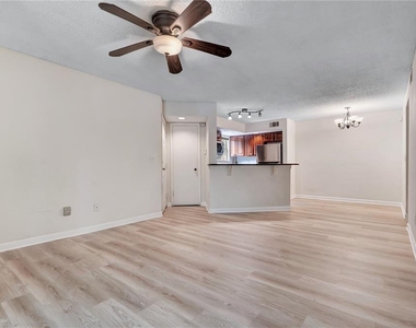 4504 Commander Drive - Photo Thumbnail 6