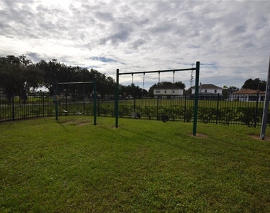16053 Wilkinson Drive - Photo Thumbnail 14