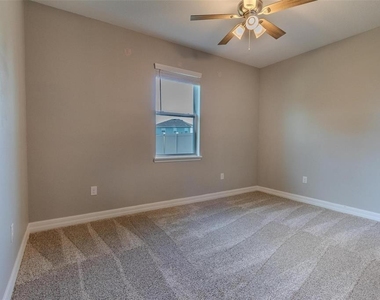 3134 River Springs Boulevard - Photo Thumbnail 22