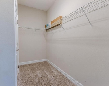 3134 River Springs Boulevard - Photo Thumbnail 18