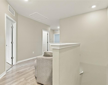 2711 Silver Canoe Drive - Photo Thumbnail 20
