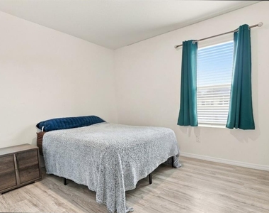 2711 Silver Canoe Drive - Photo Thumbnail 29