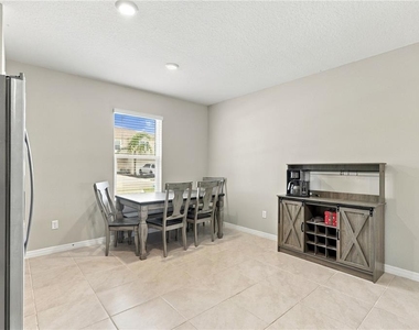 2711 Silver Canoe Drive - Photo Thumbnail 17