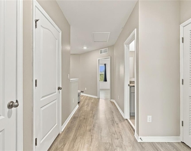 2711 Silver Canoe Drive - Photo Thumbnail 21