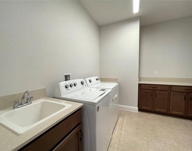 3430 Sagebrush Street - Photo Thumbnail 12