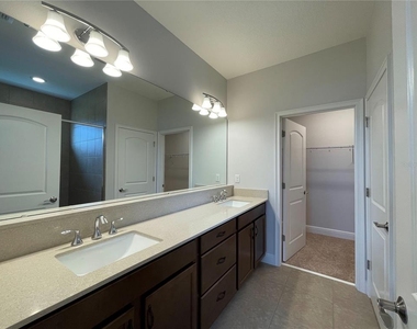 3430 Sagebrush Street - Photo Thumbnail 10