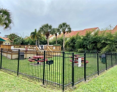 401 Fountainhead Circle - Photo Thumbnail 21