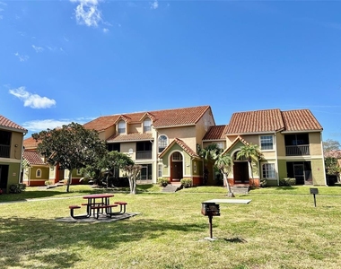 401 Fountainhead Circle - Photo Thumbnail 17