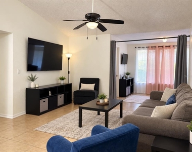 4524 Commander Drive - Photo Thumbnail 4
