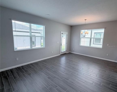 1362 Moutn Royal Drive - Photo Thumbnail 7