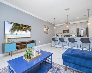 984 Leader Street - Photo Thumbnail 2