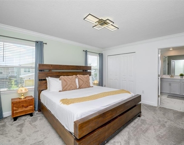 984 Leader Street - Photo Thumbnail 14