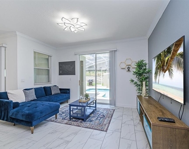 984 Leader Street - Photo Thumbnail 4