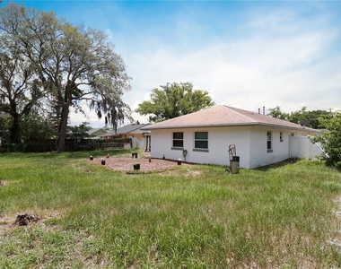 1560 Guinevere Drive - Photo Thumbnail 24