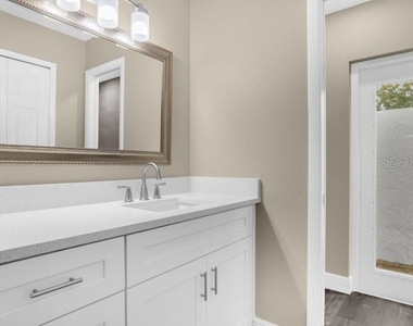 1560 Guinevere Drive - Photo Thumbnail 10