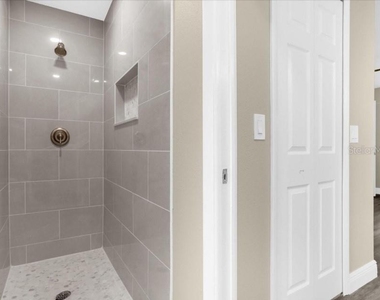 1560 Guinevere Drive - Photo Thumbnail 11