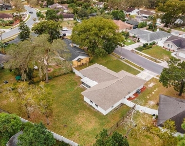 1560 Guinevere Drive - Photo Thumbnail 1