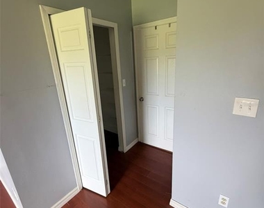 483 Las Cortes Lane - Photo Thumbnail 11