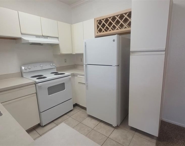 2544 Robert Trent Jones Drive - Photo Thumbnail 3