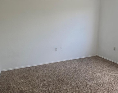 2544 Robert Trent Jones Drive - Photo Thumbnail 37