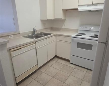 2544 Robert Trent Jones Drive - Photo Thumbnail 24