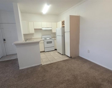 2544 Robert Trent Jones Drive - Photo Thumbnail 11