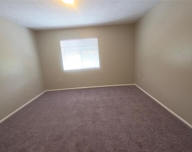 2544 Robert Trent Jones Drive - Photo Thumbnail 4