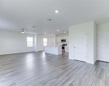 305 Talisi Loop - Photo Thumbnail 4
