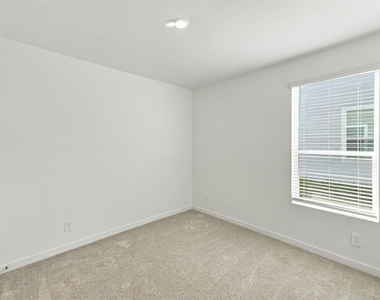 3038 Granite Ridge Avenue - Photo Thumbnail 18