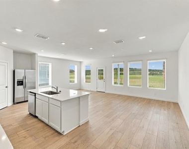 3038 Granite Ridge Avenue - Photo Thumbnail 5