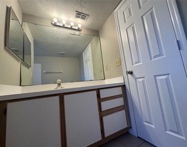 2036 Royal Bay Boulevard - Photo Thumbnail 14