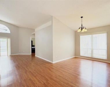 323 Allison Avenue - Photo Thumbnail 8