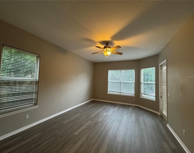 2521 Roat Drive - Photo Thumbnail 8