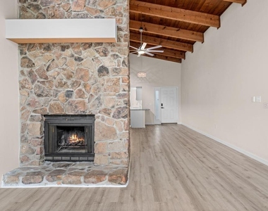2031 Lake Alden Drive - Photo Thumbnail 5