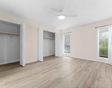 2031 Lake Alden Drive - Photo Thumbnail 16