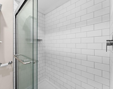 2031 Lake Alden Drive - Photo Thumbnail 18