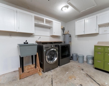 2031 Lake Alden Drive - Photo Thumbnail 34