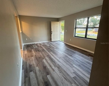 121 Shannon Drive - Photo Thumbnail 2