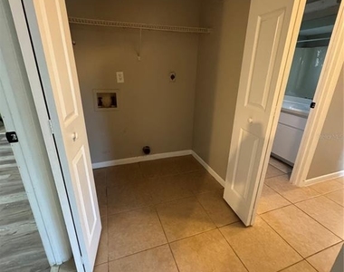 121 Shannon Drive - Photo Thumbnail 9