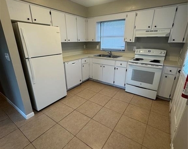 121 Shannon Drive - Photo Thumbnail 5