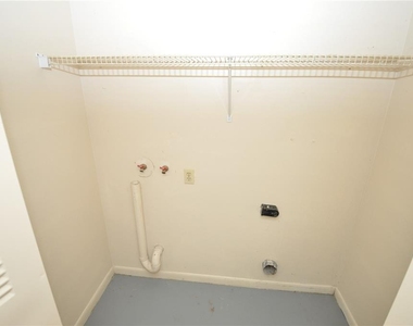 145 Shannon Drive - Photo Thumbnail 8