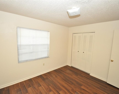 145 Shannon Drive - Photo Thumbnail 6
