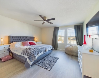 1424 Feather Lane - Photo Thumbnail 13