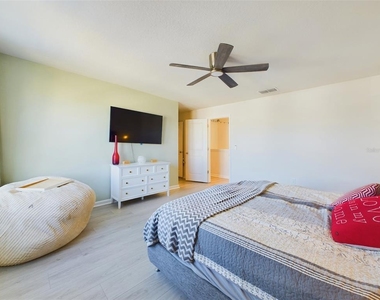 1424 Feather Lane - Photo Thumbnail 14