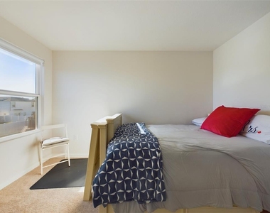1424 Feather Lane - Photo Thumbnail 21