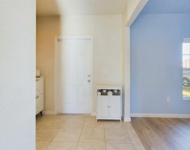 1424 Feather Lane - Photo Thumbnail 9