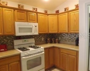 965 Talapia Loop - Photo Thumbnail 12