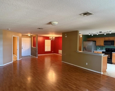 303 Sky Valley Street - Photo Thumbnail 2