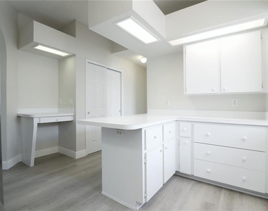 21716 King John Street - Photo Thumbnail 7